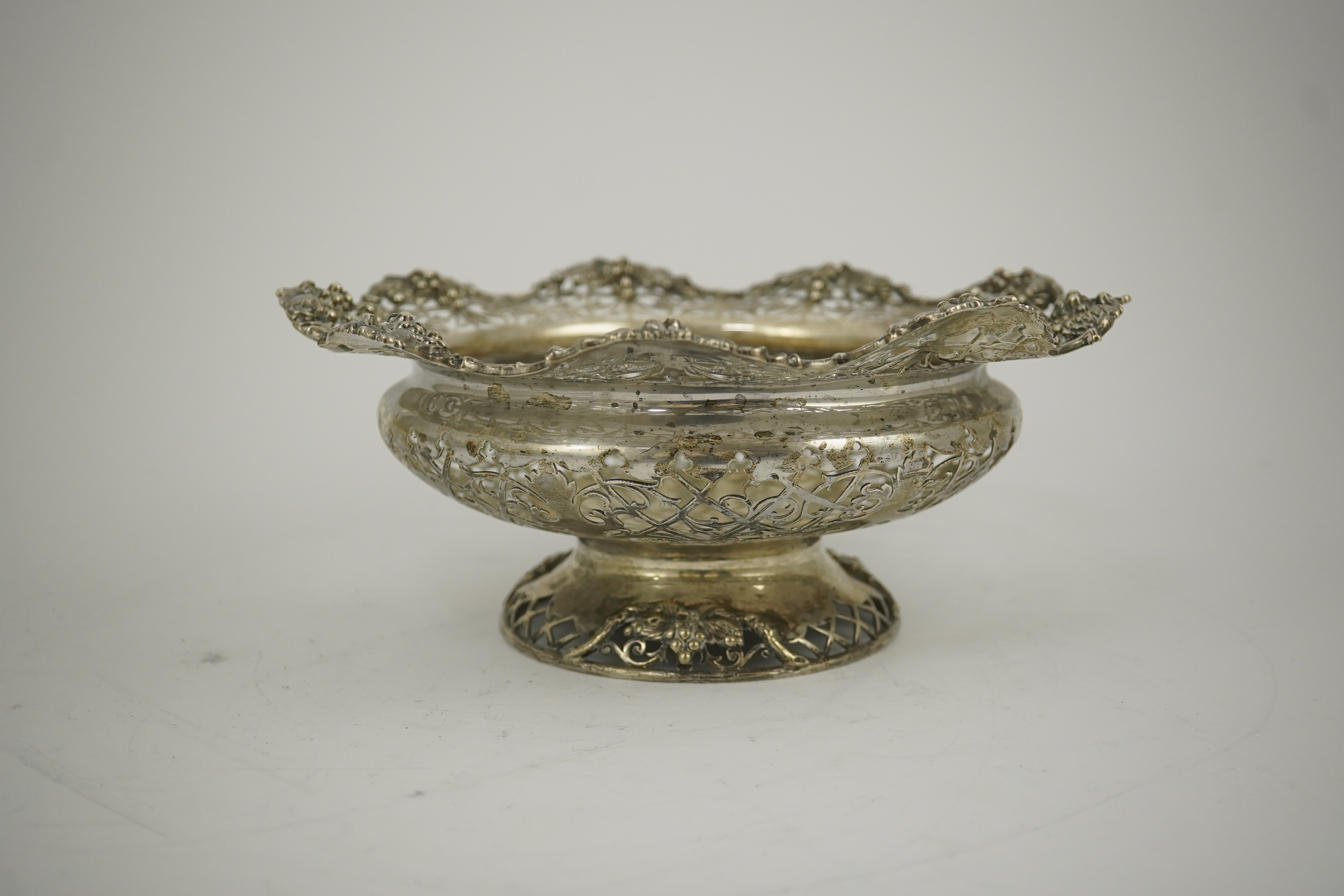 A George V pierced silver circular pedestal bowl, by Mappin & Webb